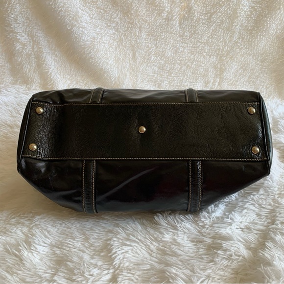 SOLD 🔵 Authenticated Gucci Brit Boston Bag. Black Patent Leather. - Picture 8 of 15